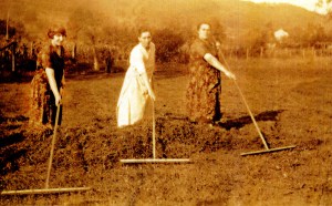Three Genetti Sisters